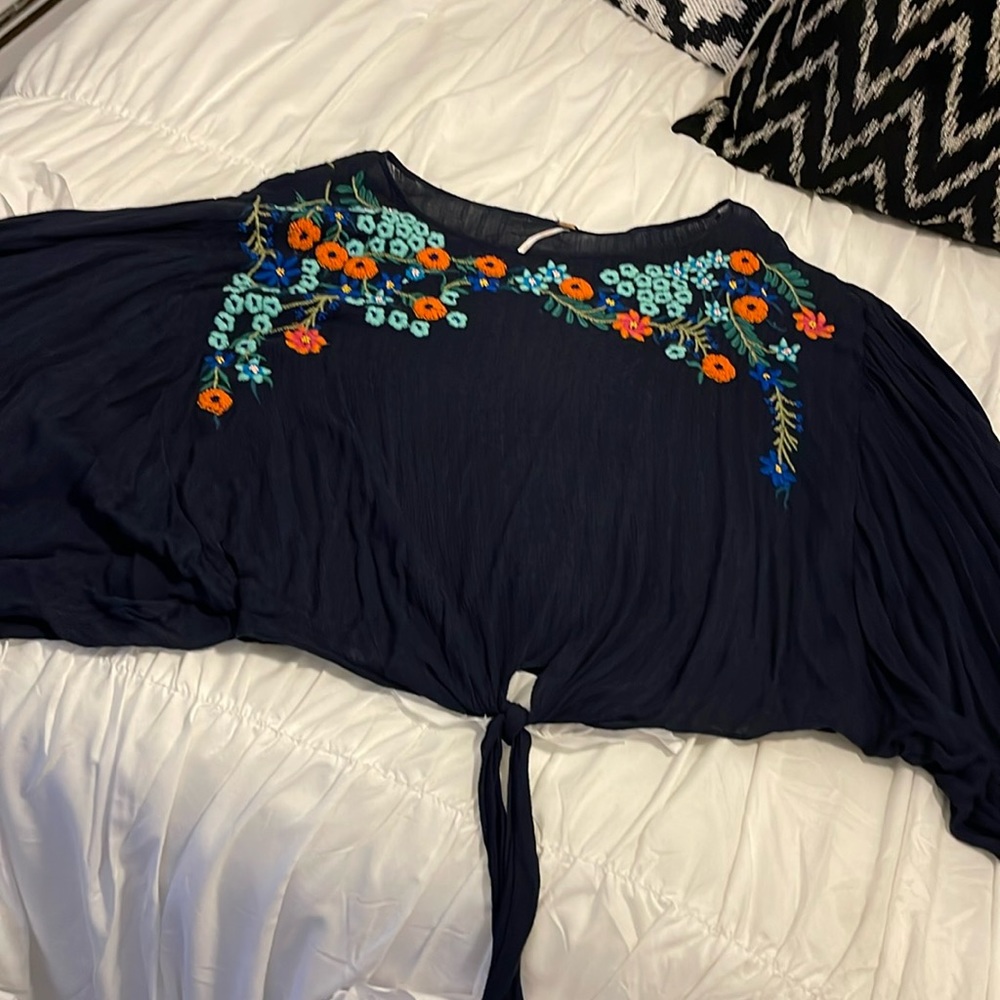 Free People navy top with beautiful embroidery. - Picture 2 of 5